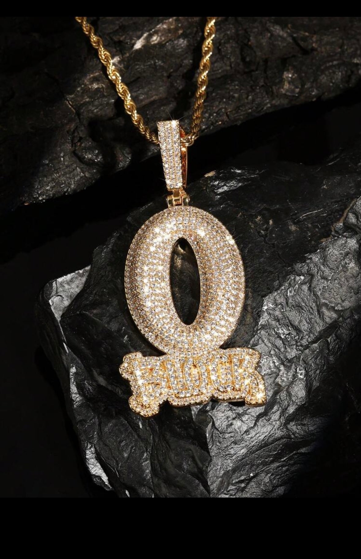 O block pendent