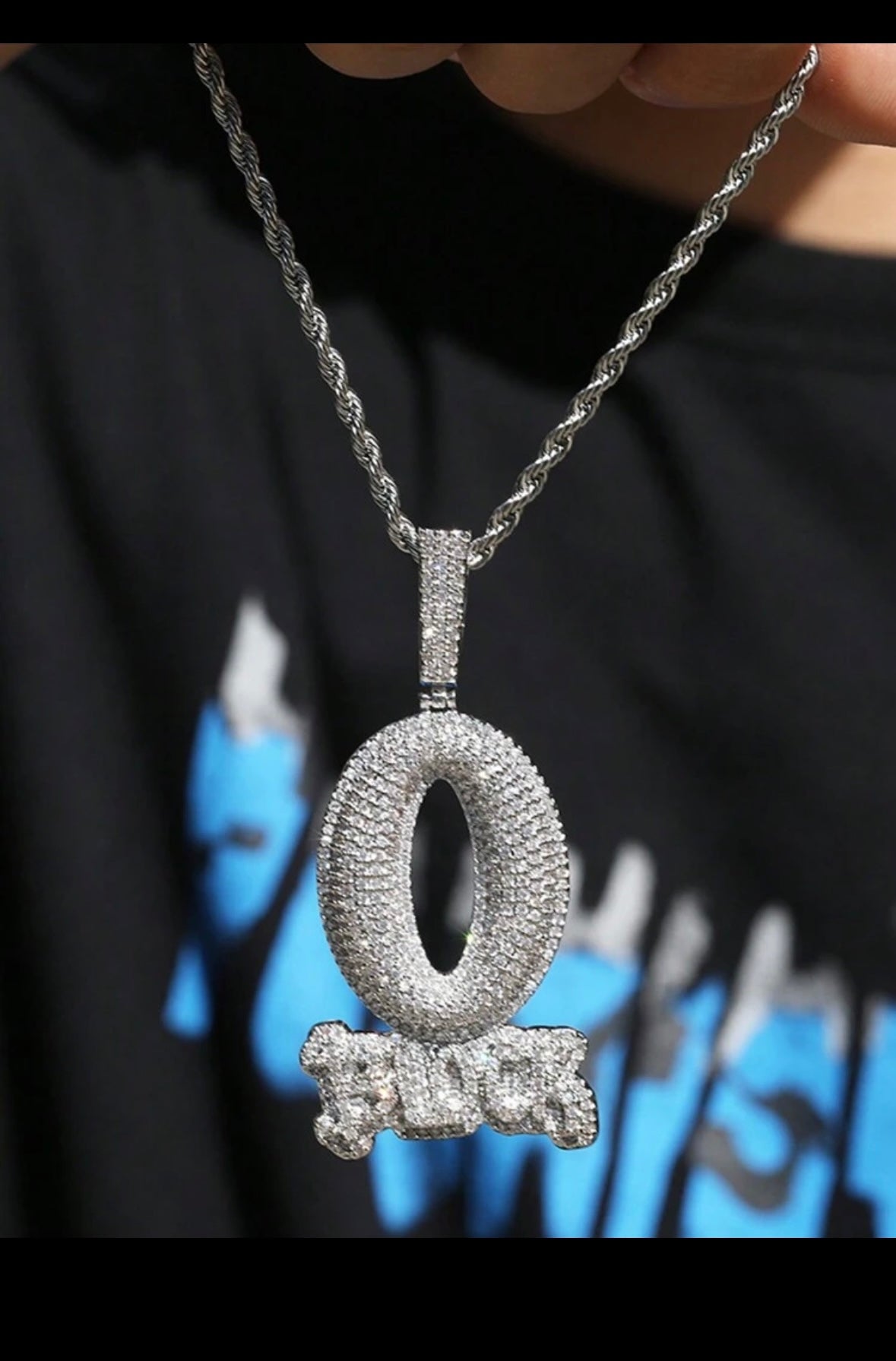 O block pendent